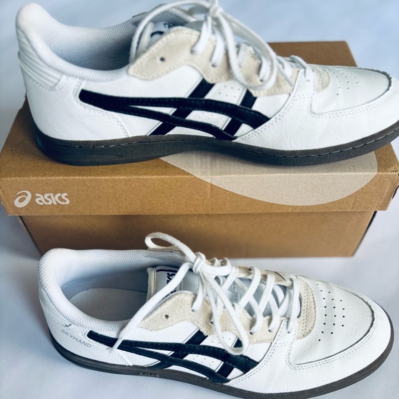 10 ASICS Skyhand OG Sneakers Shoes Mens 8.5 white black brown ivory trending - Picture 6 of 9